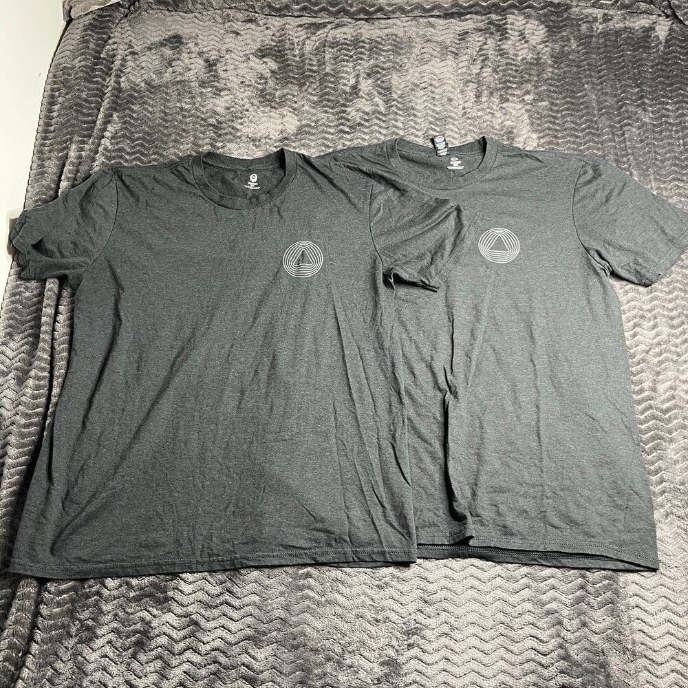Anchorage Shirt lot of 2 gray tee size Large